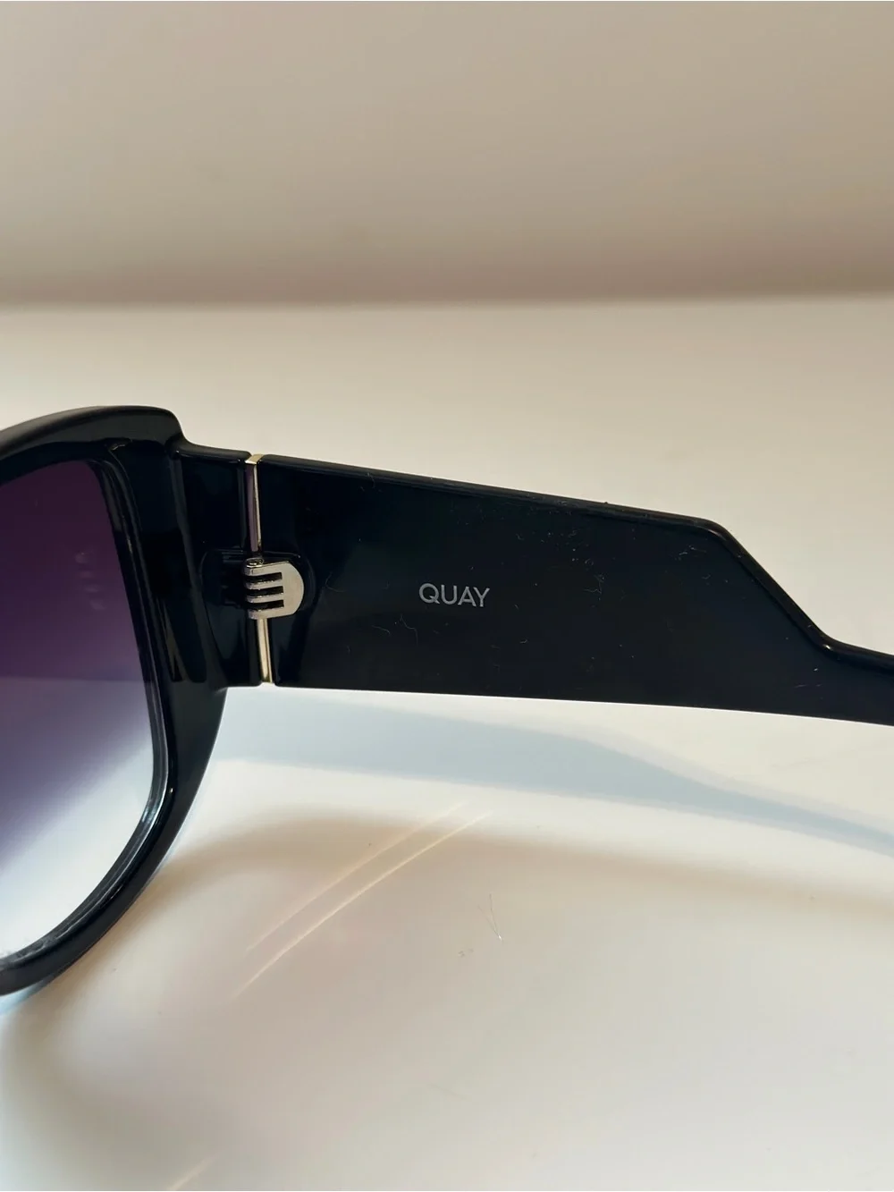 Quay Australia Who Is She Oversized Square Sunglasses Black Gradient CAT 3 UV
